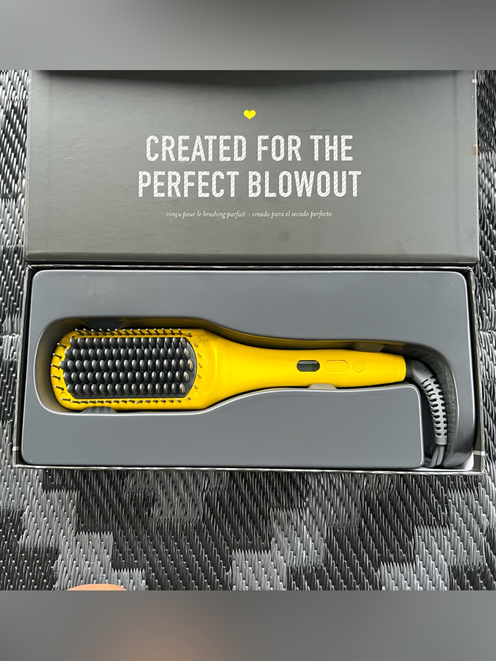 Drybar THE BRUSH CRUSH FULL SIZE Heated Straightening Brush